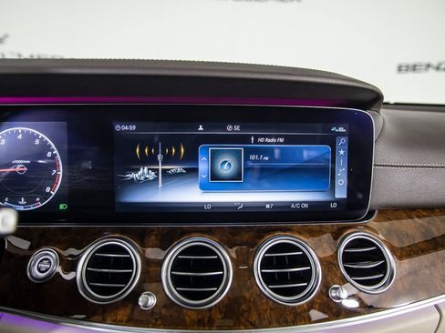 Used 2020 Mercedes-Benz E 450 4MATIC Wagon image 29