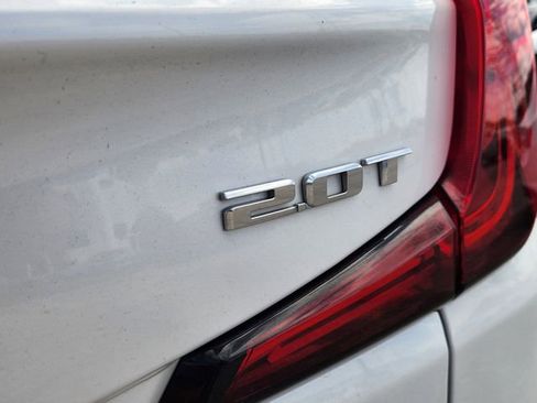 Used 2019 Cadillac XT4 Premium Luxury image 10