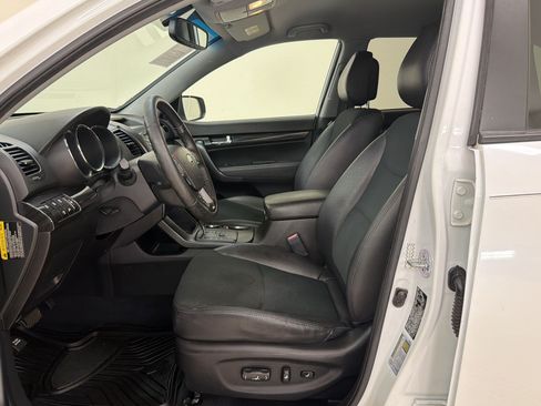 Used 2011 Kia Sorento EX FWD image 5