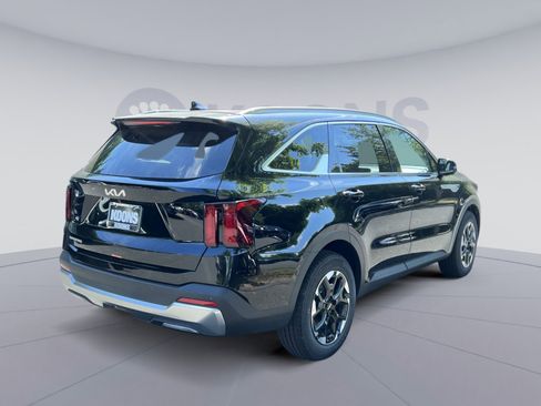 New 2026 Kia Sorento S FWD image 7