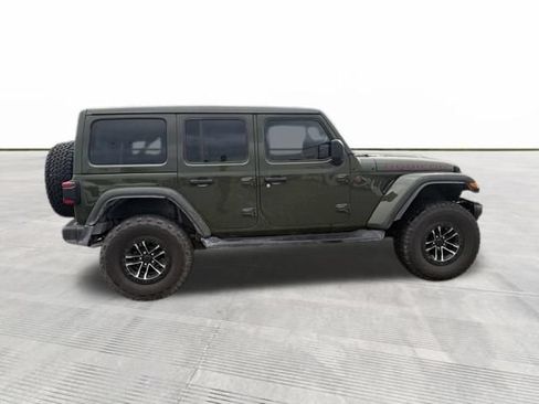 Used 2024 Jeep Wrangler Unlimited Rubicon AWD/4WD image 9