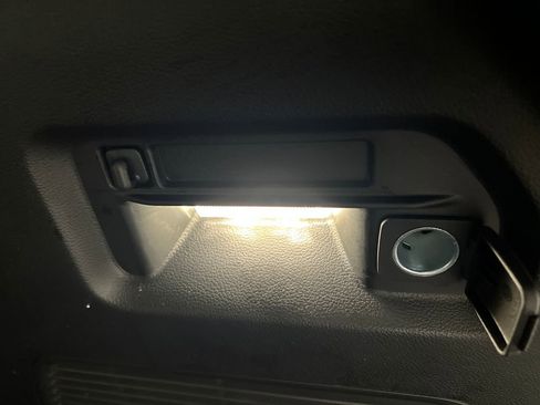 Used 2025 Ford Explorer Active w/ Active Comfort Package image 40