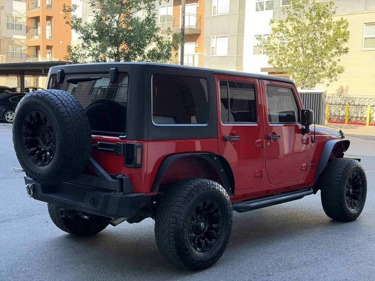 Used 2014 Jeep Wrangler Unlimited Sport w/ Connectivity Group AWD/4WD image 7