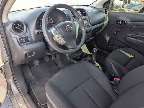 Used 2016 Nissan Versa S FWD image 22