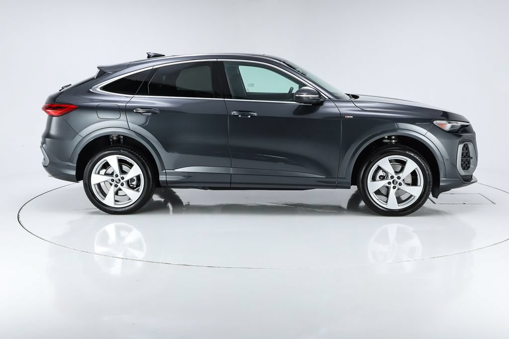 Used 2025 Audi Q5 Premium Plus AWD/4WD image 14