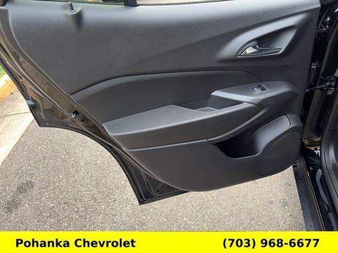 Certified 2024 Chevrolet Trax LS w/ LS Convenience Package FWD image 23