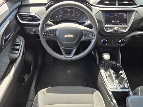 Certified 2021 Chevrolet TrailBlazer LT AWD/4WD image 11