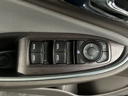 Used 2021 Chevrolet Malibu LT image 17