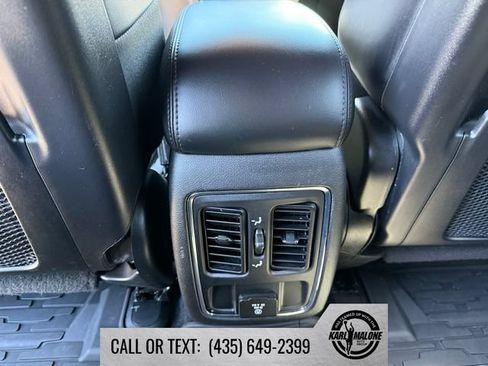 Used 2021 Jeep Grand Cherokee Laredo X AWD/4WD image 28