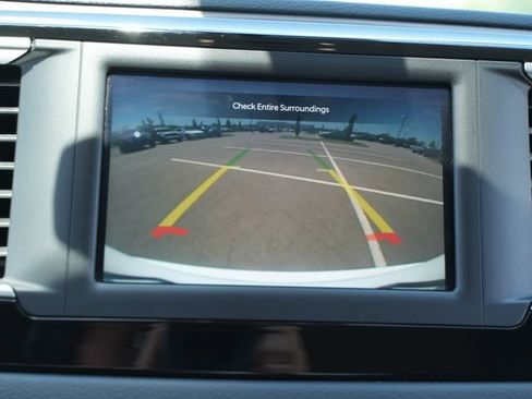 Used 2023 Chrysler Voyager LX FWD image 28