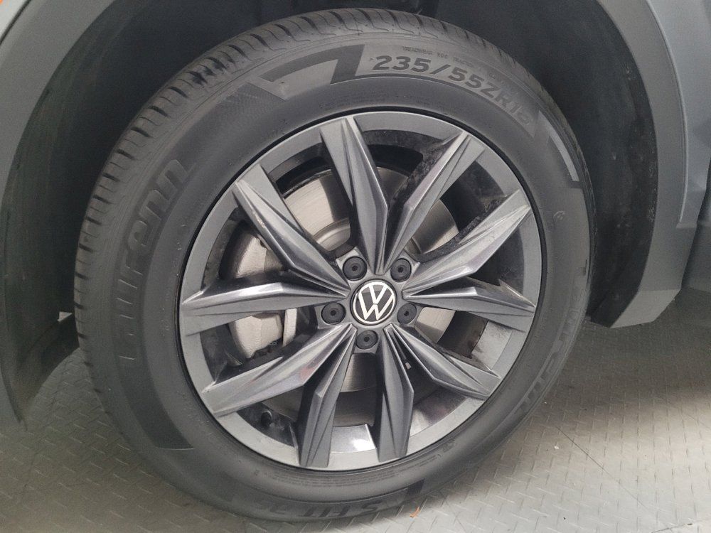 Used 2023 Volkswagen Tiguan SE FWD image 31