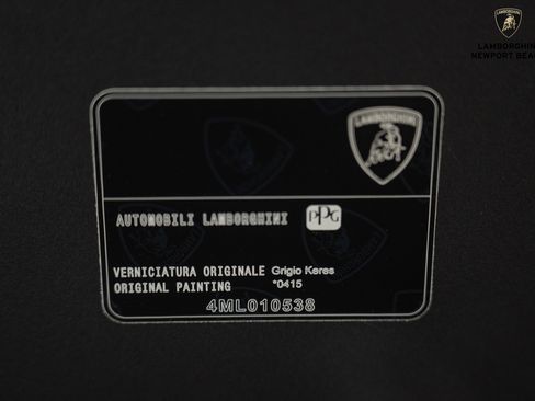 Used 2025 Lamborghini Urus SE image 34