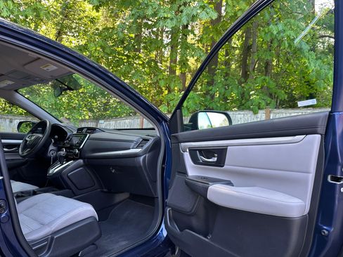 Used 2019 Honda CR-V LX image 11