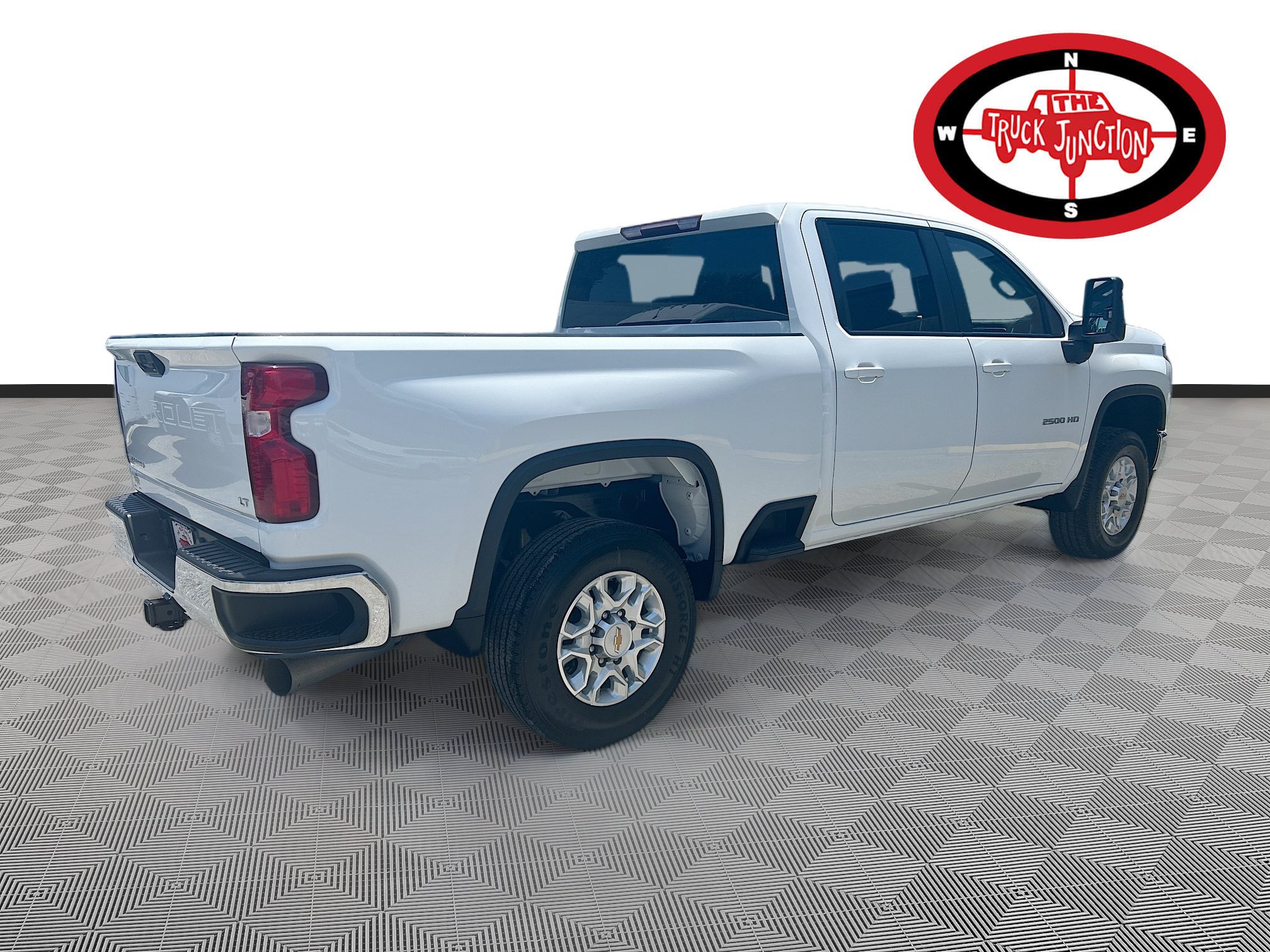 Used 2023 Chevrolet Silverado 2500 LT AWD/4WD image 7