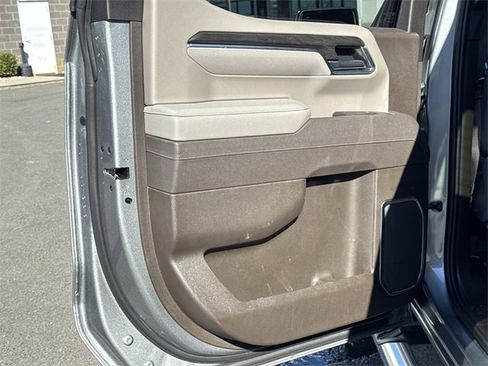 Used 2025 Chevrolet Silverado 1500 LTZ w/ LTZ Premium Package image 24