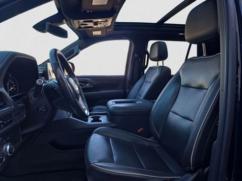 Used 2021 GMC Yukon SLT w/ SLT Premium Package image 10