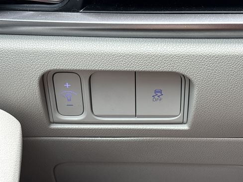Certified 2025 Kia Sorento S AWD/4WD image 13