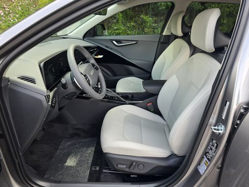 New 2026 Kia Niro EX w/ EX Premium Package FWD image 5