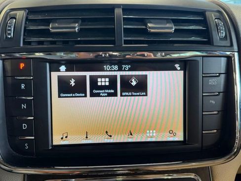 Used 2017 Lincoln Continental Select w/ Climate Package FWD image 30
