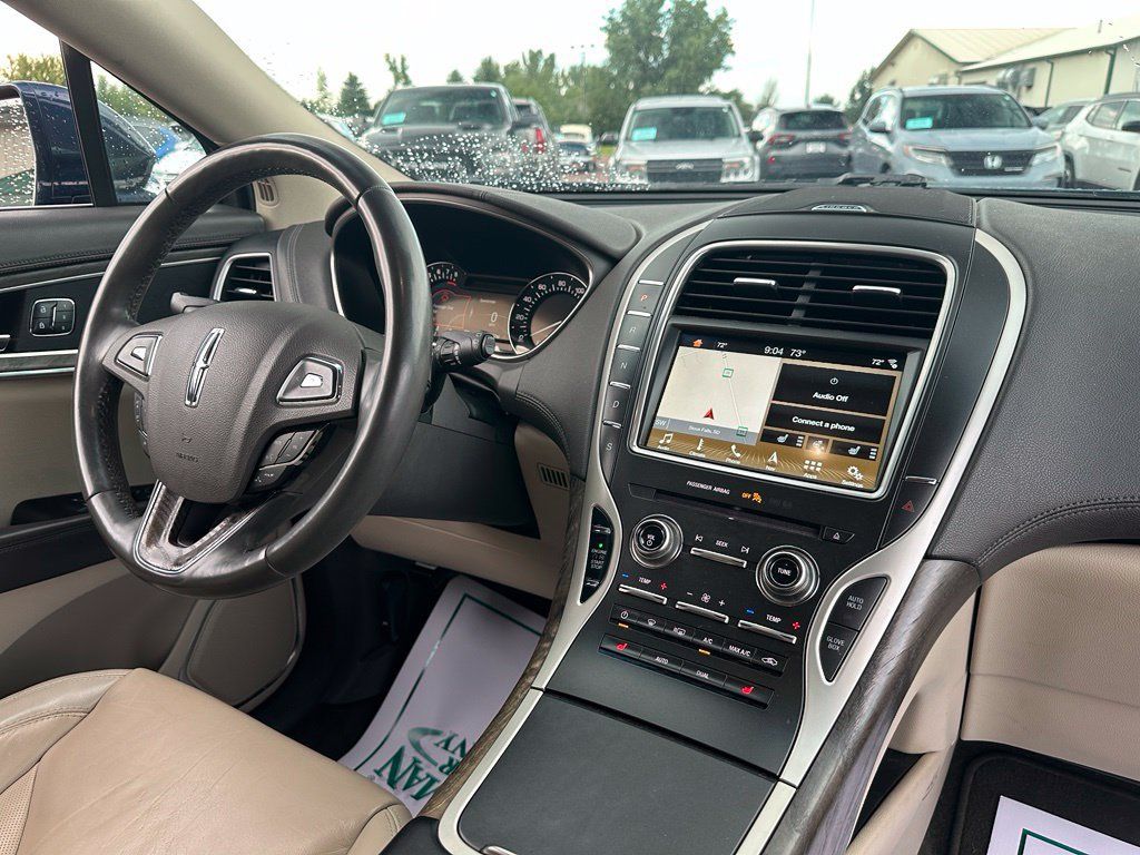 Used 2017 Lincoln MKX Select w/ Select Plus Package AWD/4WD image 33