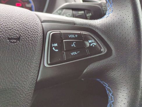 Used 2017 Ford Focus RS image 24