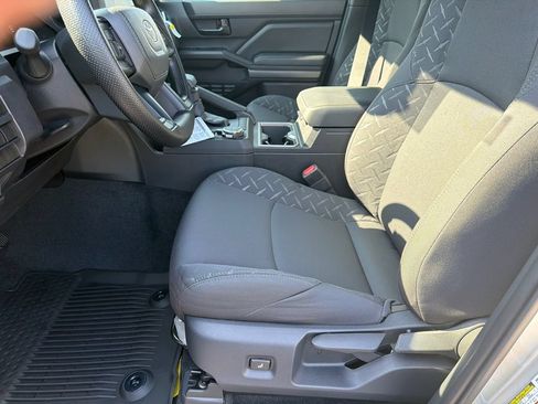 New 2026 Toyota Tacoma SR5 AWD/4WD image 17