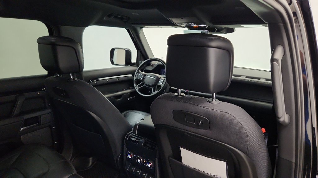Used 2020 Land Rover Defender 110 X AWD/4WD image 38