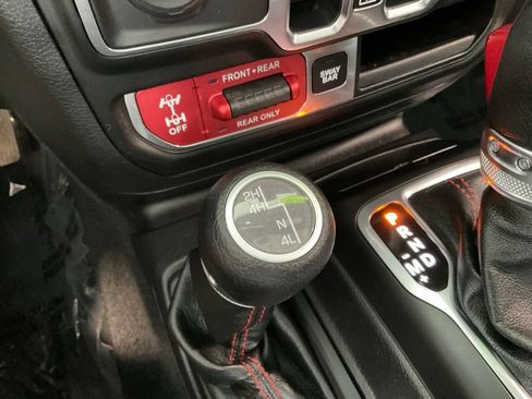 Used 2020 Jeep Wrangler Unlimited Rubicon AWD/4WD image 18