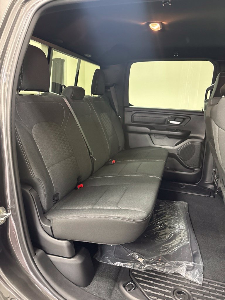 New 2027 RAM 1500 Express AWD/4WD image 30