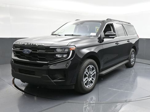 Used 2025 Ford Expedition Max Active image 4