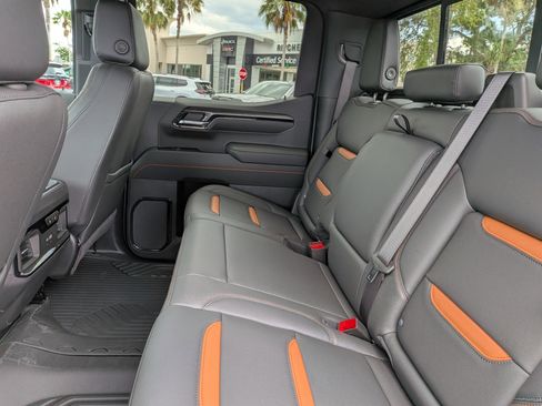 New 2026 GMC Sierra 1500 AT4 w/ AT4 Premium Package AWD/4WD image 17