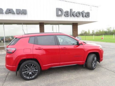 Used 2022 Jeep Compass Limited w/ (RED) Package AWD/4WD image 2