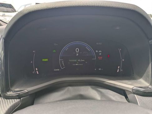 Used 2025 Toyota Camry SE FWD image 30