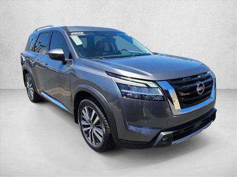 Used 2022 Nissan Pathfinder Platinum w/ Cargo Package FWD image 3