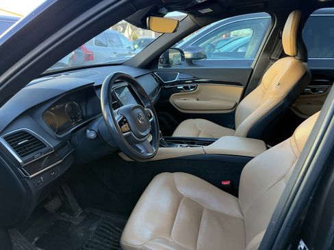 Used 2019 Volvo XC90 T6 Momentum w/ Advanced Package image 18