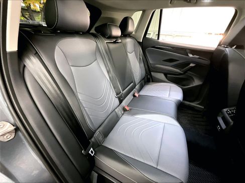 New 2026 Volkswagen Tiguan SE image 27