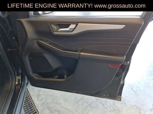 Used 2024 Ford Escape Platinum AWD/4WD image 35