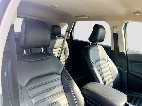 Used 2024 Ford Edge SEL AWD/4WD image 25
