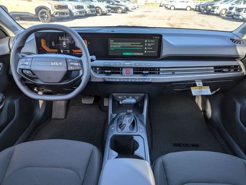 New 2026 Kia K4 FWD image 16