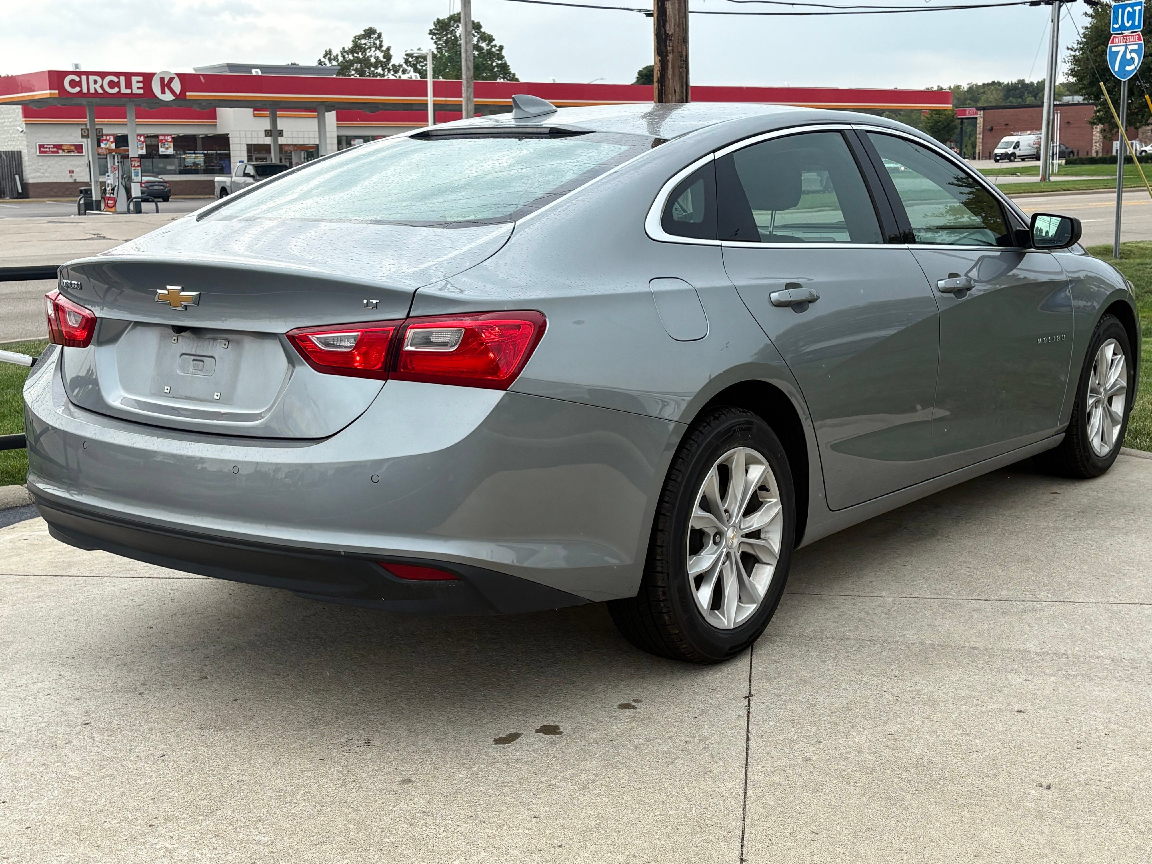 Used 2025 Chevrolet Malibu LT FWD image 7