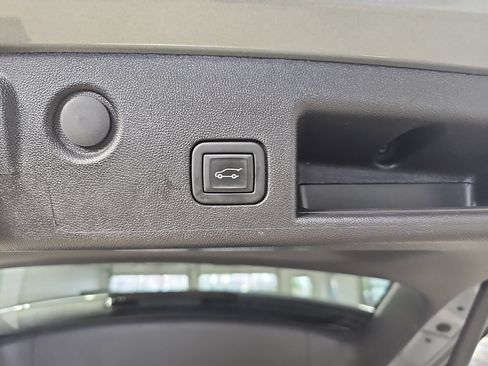Certified 2024 Chevrolet Equinox LT AWD/4WD image 17