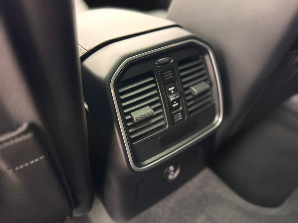 Used 2021 Porsche Macan AWD/4WD image 21