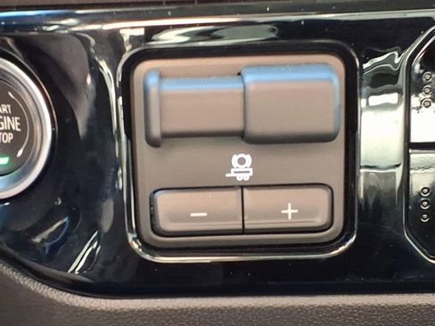 Used 2025 GMC Sierra 1500 Elevation image 27