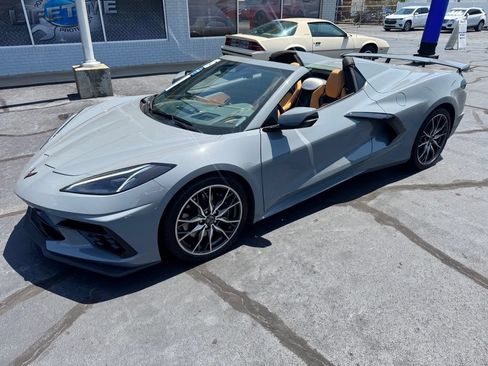 Used 2025 Chevrolet Corvette Stingray Preferred Conv w/ Z51 Performance Package RWD image 18