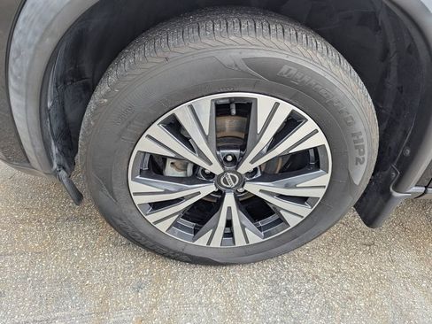 Used 2021 Nissan Rogue SV FWD image 5
