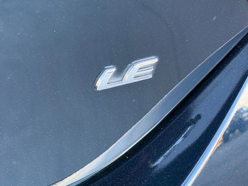 Used 2018 Toyota Corolla LE w/ Carpet Mat Package (TMS) image 14