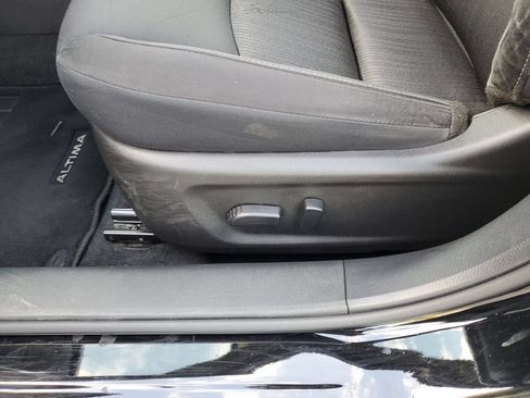 Certified 2025 Nissan Altima 2.5 SV FWD image 21