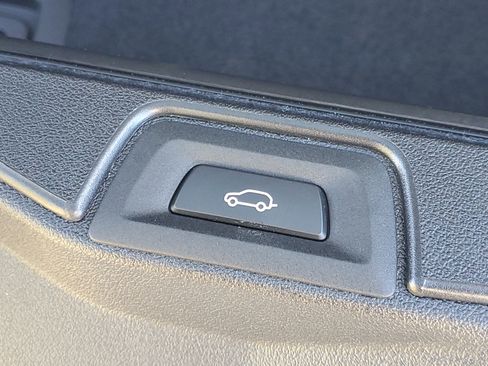 Certified 2024 BMW X5 xDrive40i w/ Premium Package image 28