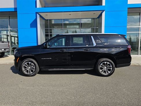 New 2025 Chevrolet Suburban LS w/ Max Trailering Package image 4