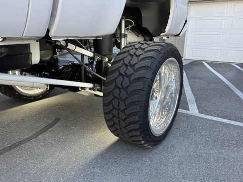 Used 2013 Ford F250 Platinum AWD/4WD image 16